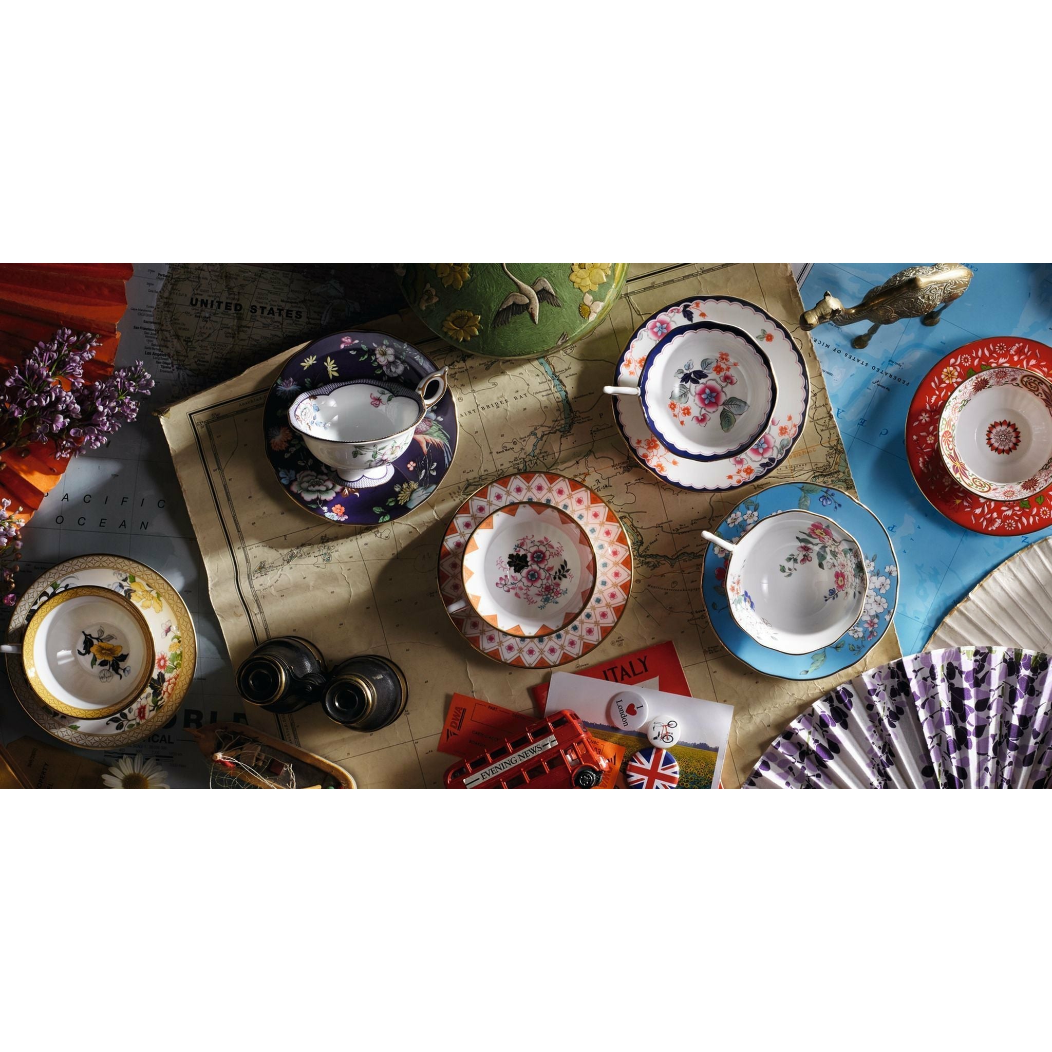 Wedgwood Wonderlust Andere patronen Crimson Orient Teacup 0,15 L & Saucer Gift Box