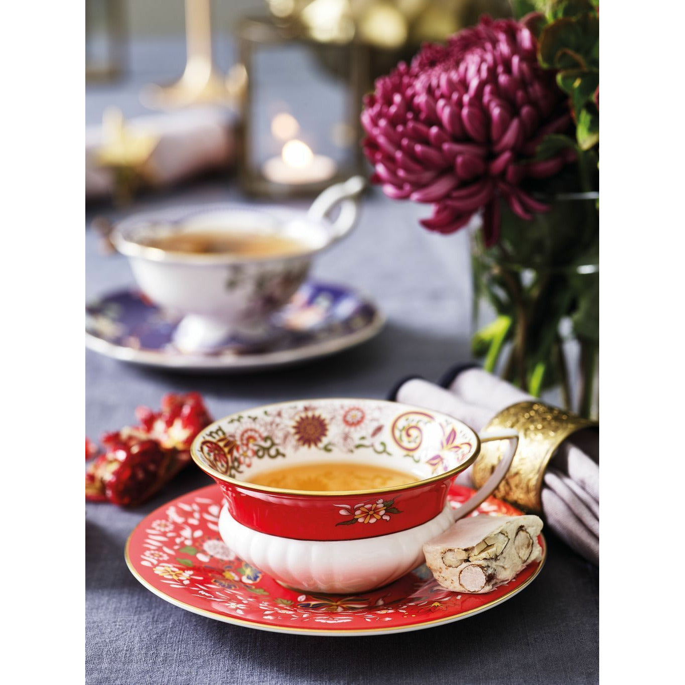 Wedgwood Wonderlust Other Patterns Crimson Orient Teacup 0,15 L & Saucer Gift Box